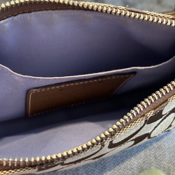 Coach - Picture 5 of 6